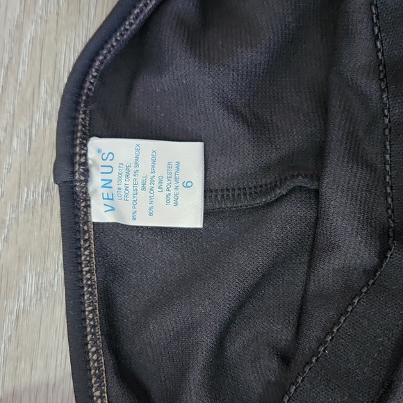 NWOT Venus Slimming Draped One-Piece Swimsuit Size 6 - Picture 5 of 7